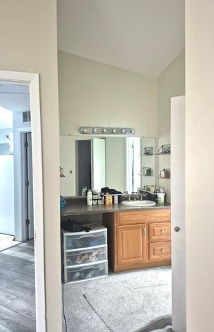 1721 Chesapeake Lane 2, Schaumburg, IL 60193