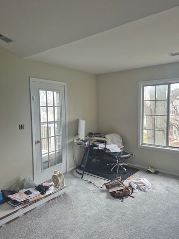 1721 Chesapeake Lane 2, Schaumburg, IL 60193