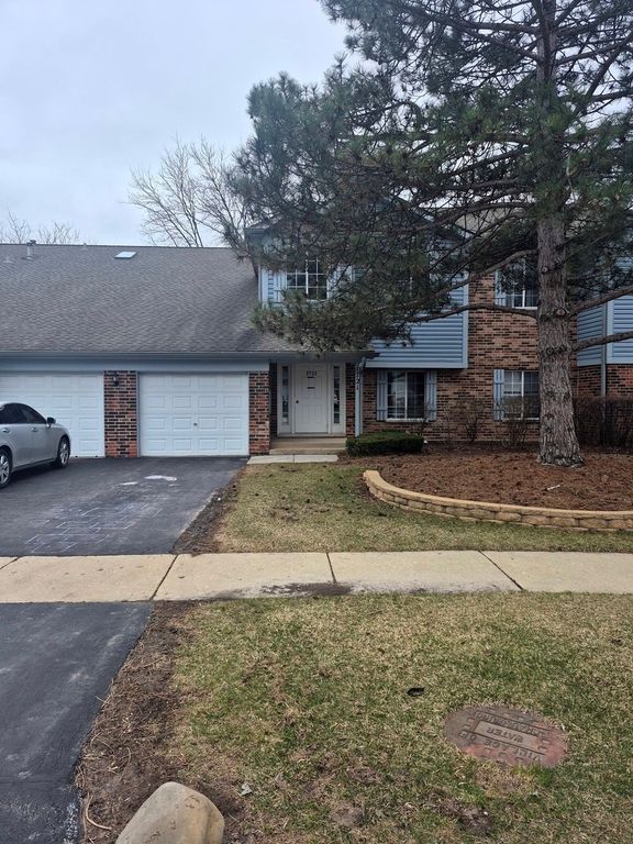 1721 Chesapeake Lane 2, Schaumburg, IL 60193