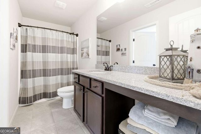 5821 Park Point, Flowery Branch, GA 30542