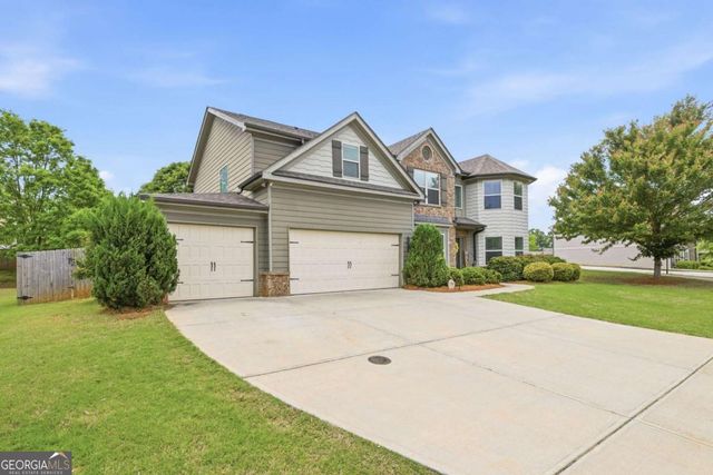5821 Park Point, Flowery Branch, GA 30542