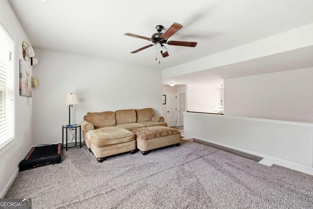 5821 Park Point, Flowery Branch, GA 30542