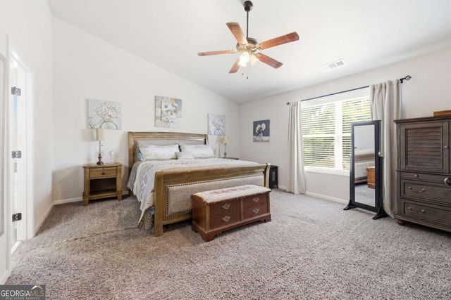 5821 Park Point, Flowery Branch, GA 30542