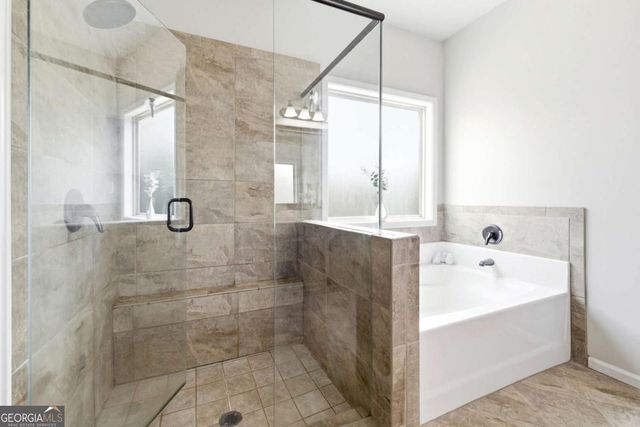 5821 Park Point, Flowery Branch, GA 30542