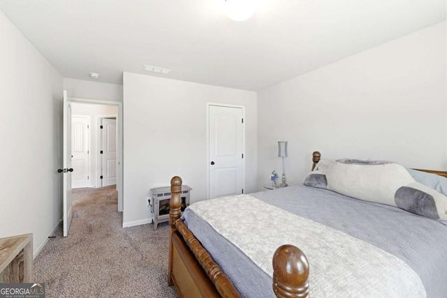 5821 Park Point, Flowery Branch, GA 30542