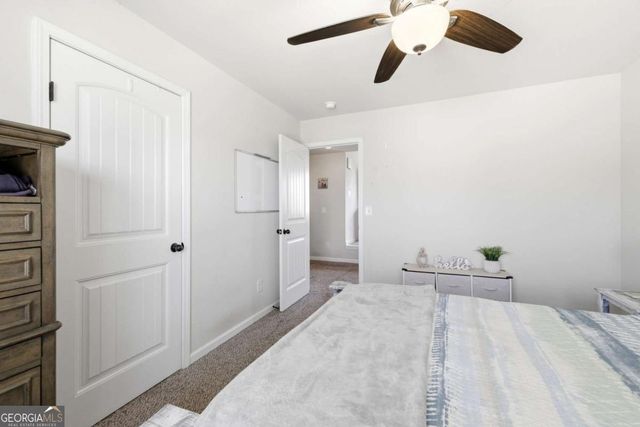 5821 Park Point, Flowery Branch, GA 30542