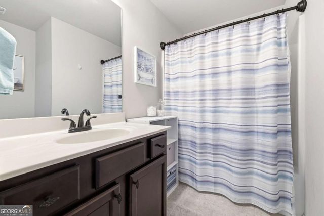 5821 Park Point, Flowery Branch, GA 30542