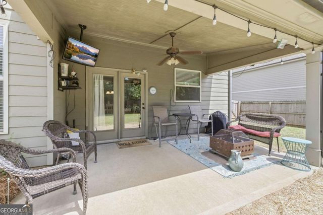 5821 Park Point, Flowery Branch, GA 30542