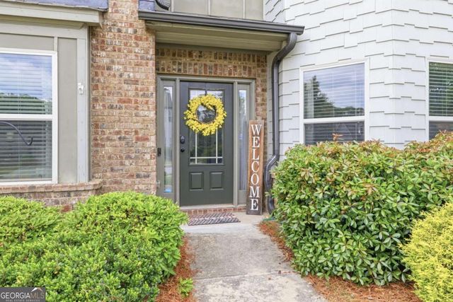5821 Park Point, Flowery Branch, GA 30542