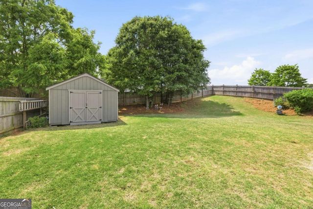 5821 Park Point, Flowery Branch, GA 30542