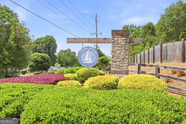 5821 Park Point, Flowery Branch, GA 30542