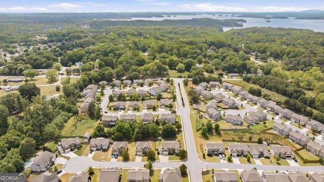 5821 Park Point, Flowery Branch, GA 30542
