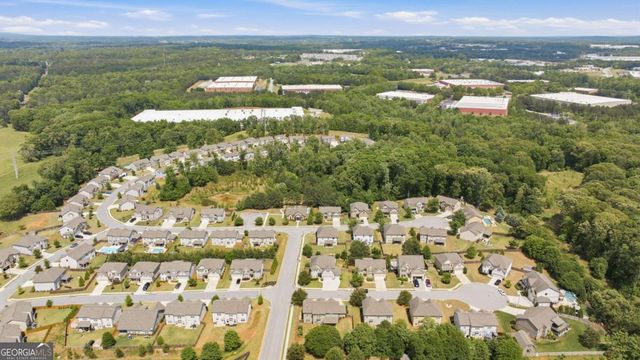 5821 Park Point, Flowery Branch, GA 30542