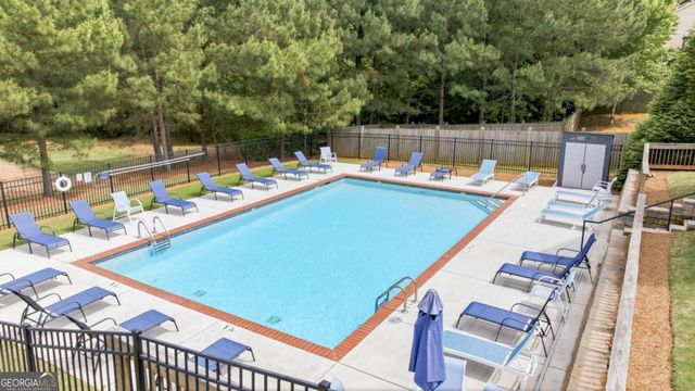 5821 Park Point, Flowery Branch, GA 30542