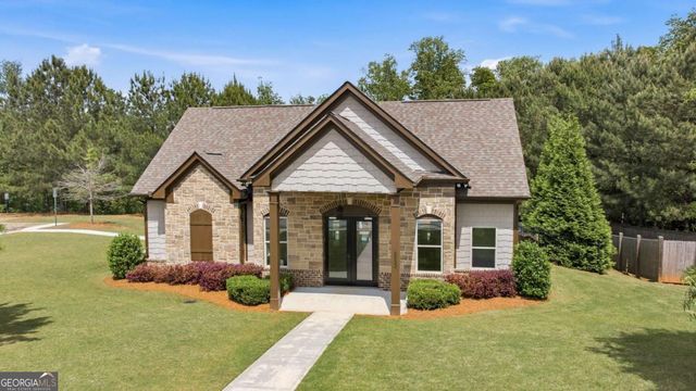 5821 Park Point, Flowery Branch, GA 30542