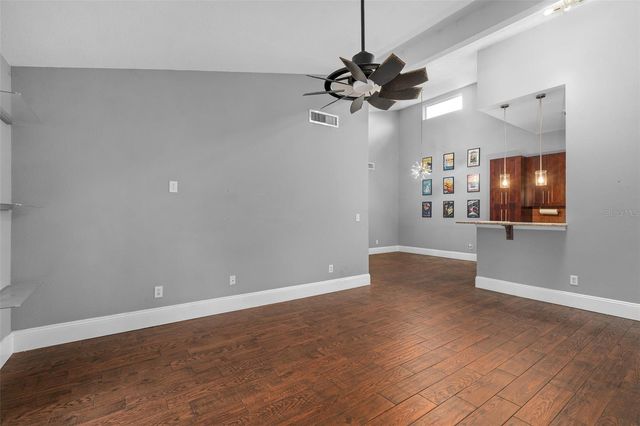 155 N PEARL LAKE CAUSEWAY 208, Altamonte Springs, FL 32714