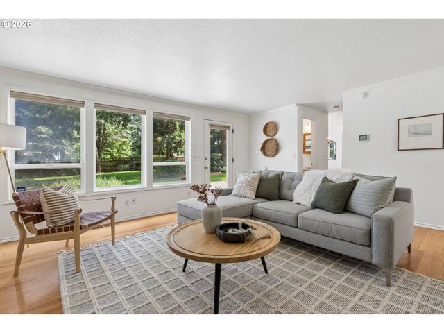 20920 S RIDGE Rd, Oregon City, OR 97045