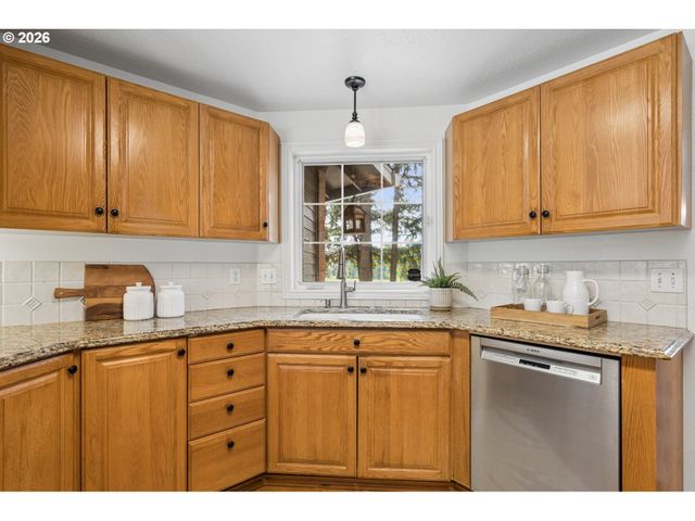 20920 S RIDGE Rd, Oregon City, OR 97045