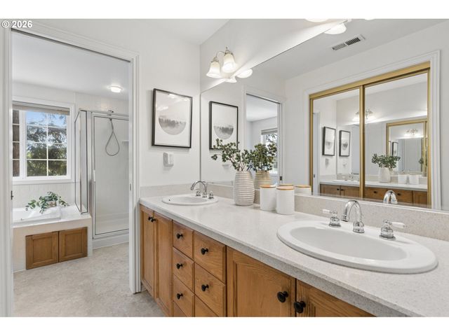 20920 S RIDGE Rd, Oregon City, OR 97045