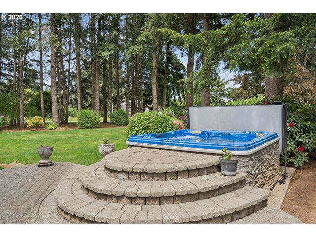 20920 S RIDGE Rd, Oregon City, OR 97045