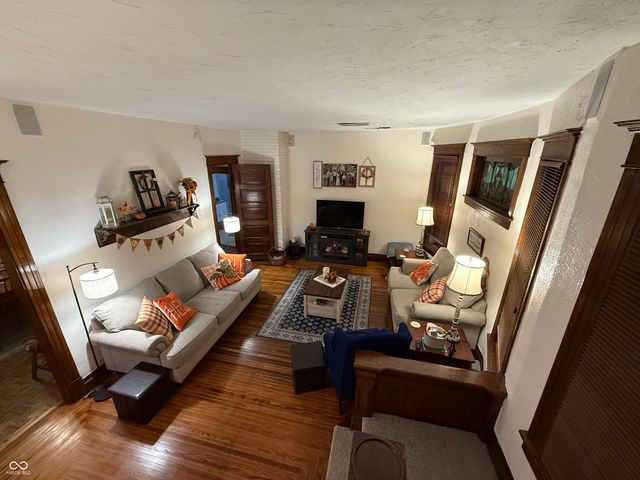 108 W Madison Street, Alexandria, IN 46001