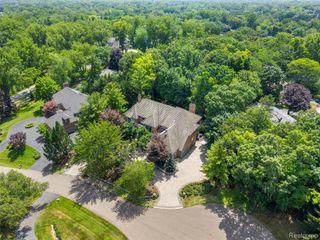 5148 CREST KNOLLS, Bloomfield Charter Township, MI 48302
