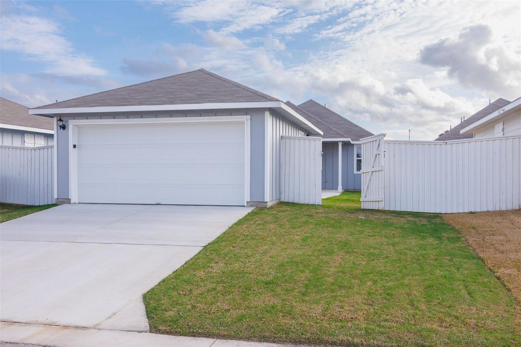 160 Backwater RD, Kyle, TX 78640