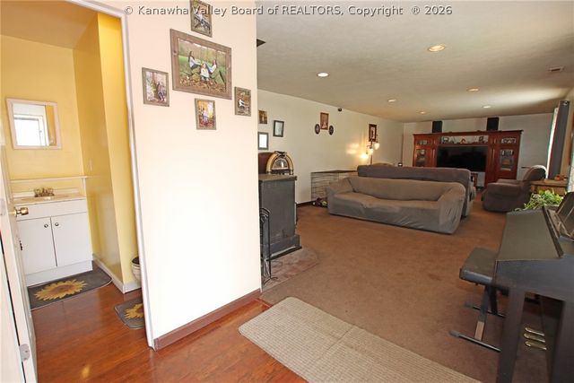 41 Flat Top Camp Road, Wharton, WV 25208