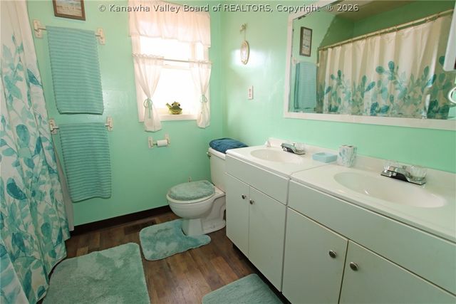 41 Flat Top Camp Road, Wharton, WV 25208