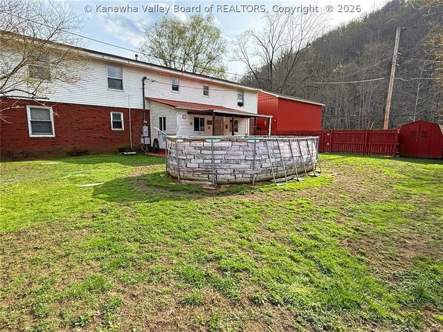 41 Flat Top Camp Road, Wharton, WV 25208
