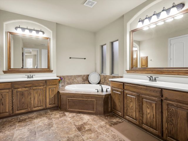 214 Crestbrook Drive, Rockwall, TX 75087