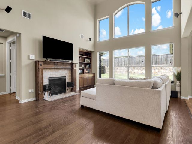 214 Crestbrook Drive, Rockwall, TX 75087