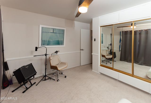 1326 E EARLL Drive, Phoenix, AZ 85014