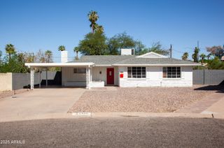 1326 E EARLL Drive, Phoenix, AZ 85014
