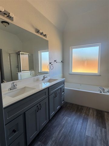 205 Wayne Drive, Aledo, TX 76008