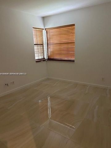 21220 Harbor Way 221-22, Aventura, FL 33180
