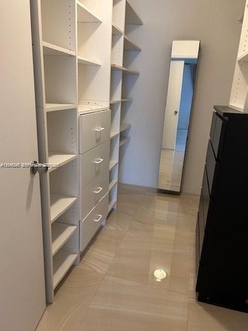 21220 Harbor Way 221-22, Aventura, FL 33180
