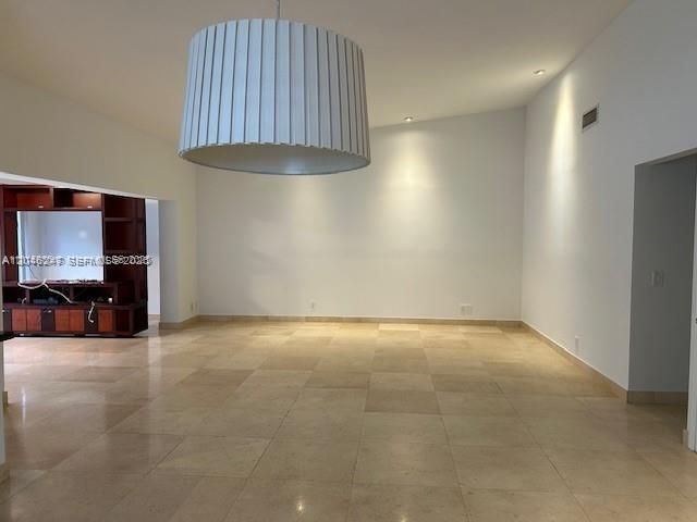 21220 Harbor Way 221-22, Aventura, FL 33180