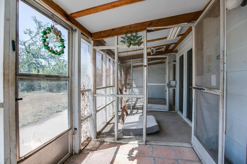 Image 29 of property listing at 1105 N Van Buren Street, San Angelo, TX 76901