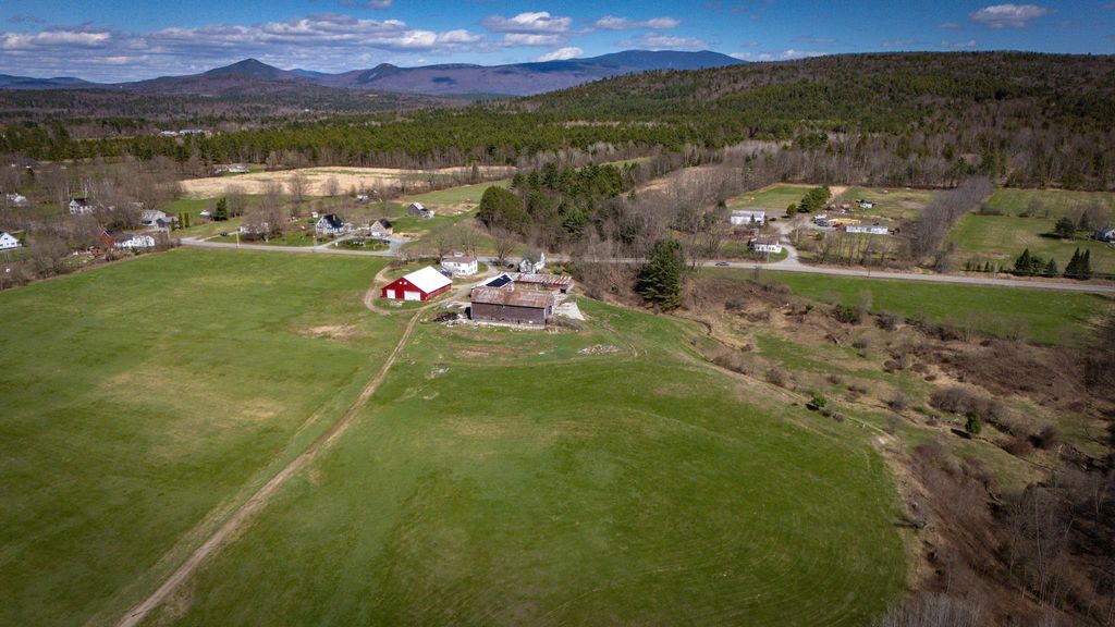 Image 18 of property listing at 529 NH Route 10, Piermont, NH 03779