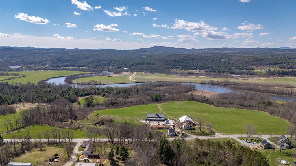 Image 8 of property listing at 529 NH Route 10, Piermont, NH 03779