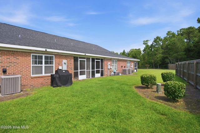 1074 Bridgeport Way, Leland, NC 28451