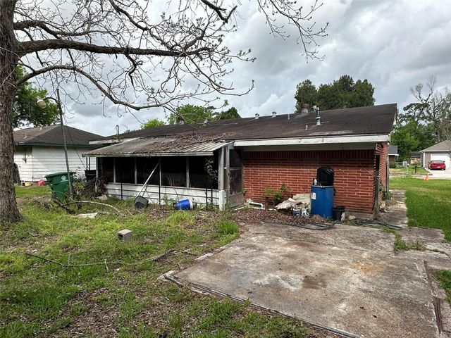 7736 Bretshire Drive, Houston, TX 77016
