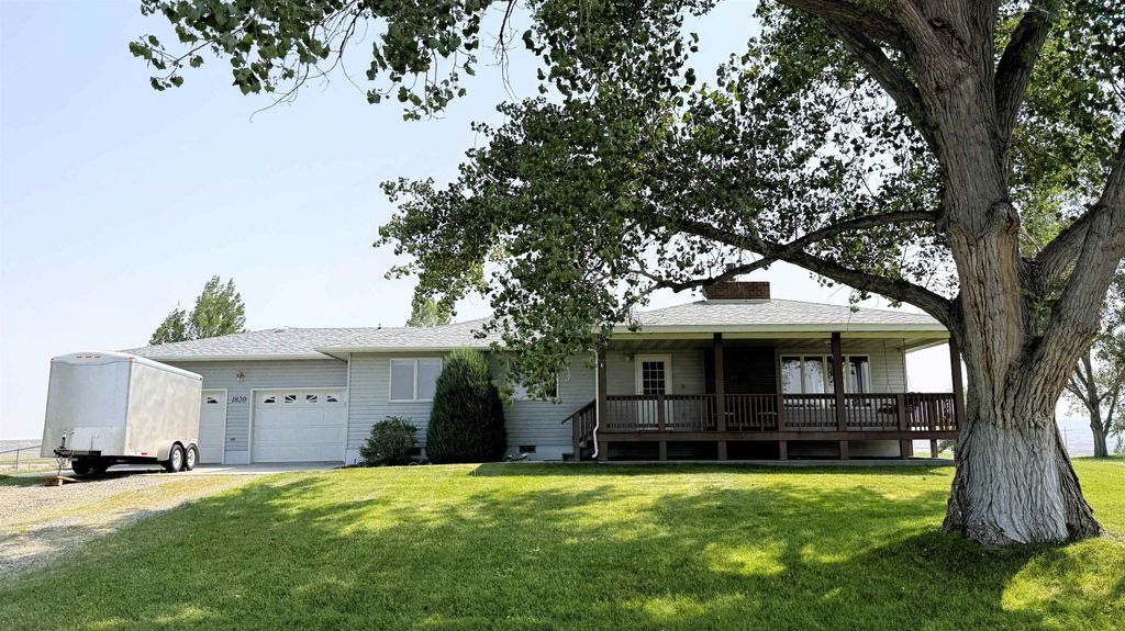 1820 Sugar Ln, Worland, WY 82401 photo 1