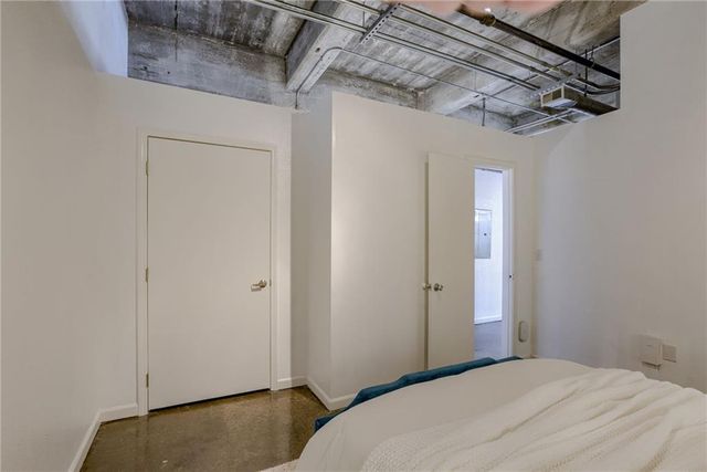 321 W 7th Street 306, Kansas City, MO 64105