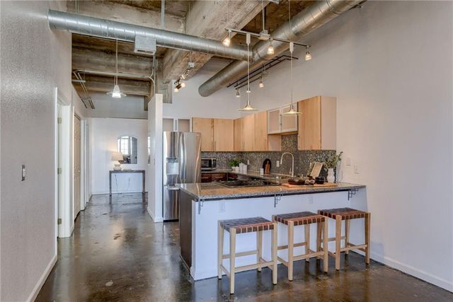 321 W 7th Street 306, Kansas City, MO 64105