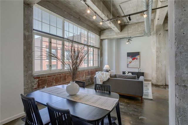 321 W 7th Street 306, Kansas City, MO 64105