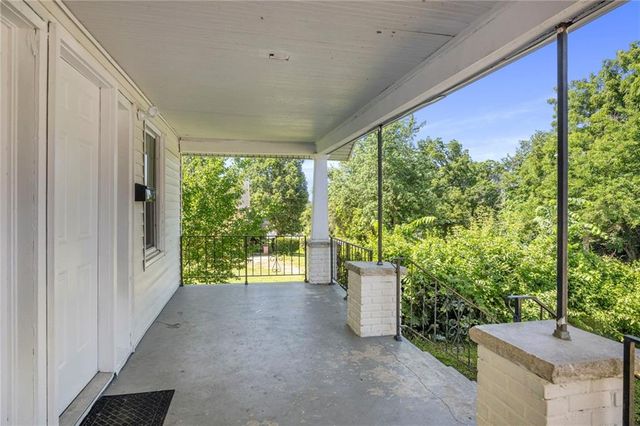 2213 N 10th Street, Kansas City, KS 66104