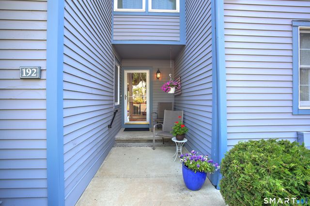 192 Glengarry Road 192, Fairfield, CT 06825