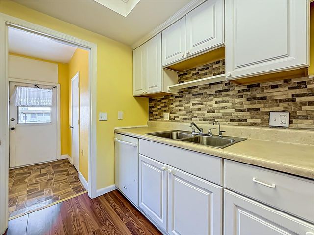 1900 59TH AVENUE N 106, St Petersburg, FL 33714